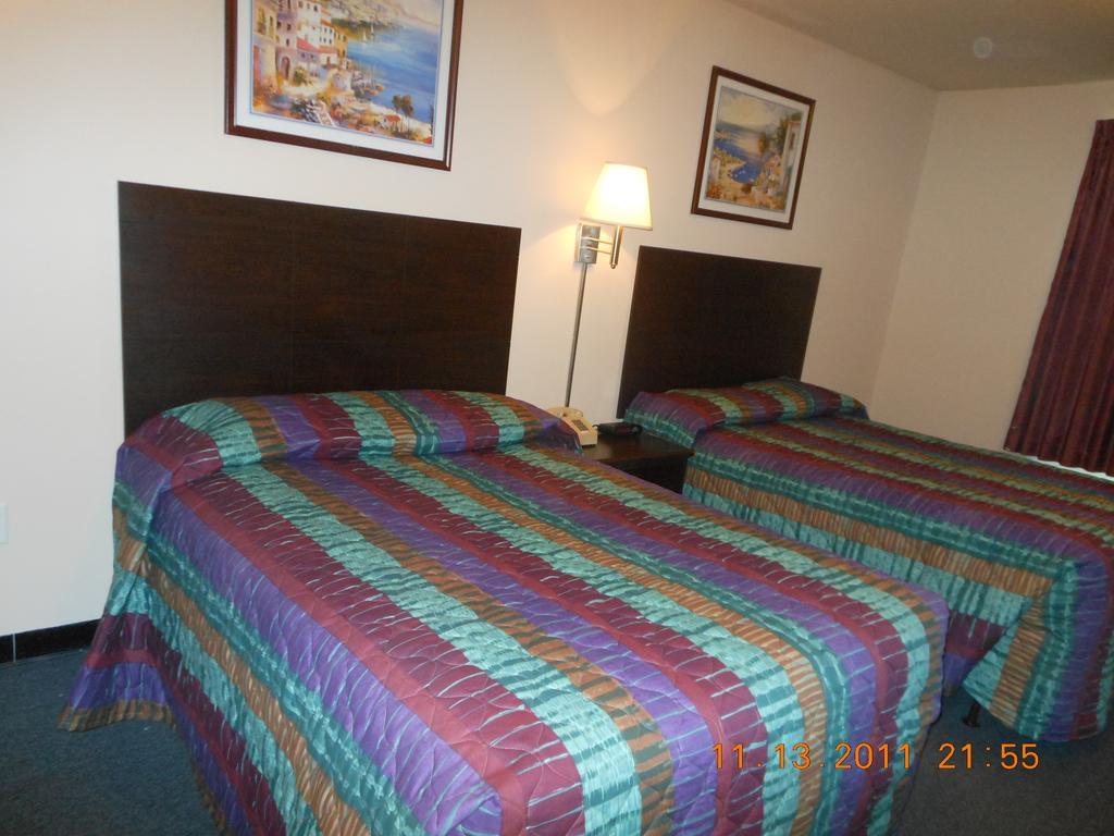 Intown Suites Extended Stay Select Hampton Va Exteriör bild